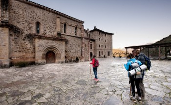 turismo cantabria - liébana - monasterio santo toribio - camino lebaniego - ruta profesionales - año jubilar lebaniego 2017